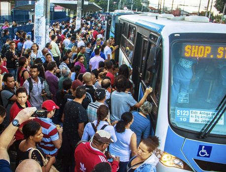 Se o diesel subir mais, as cidades vão ficar sem busão! Se o diesel subir mais, as cidades vão ficar sem busão!