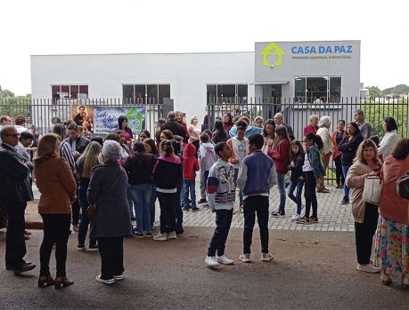 Casa da Paz realiza antigo sonho e inaugura sua sede própria Casa da Paz realiza antigo sonho e inaugura sua sede própria