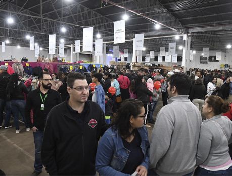 Como era esperado, a Feira Ponta de Estoque foi um sucesso! Como era esperado, a Feira Ponta de Estoque foi um sucesso!