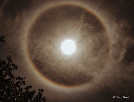 Todo mundo olhou pro céu para ver o Halo Solar... Todo mundo olhou pro céu para ver o Halo Solar...