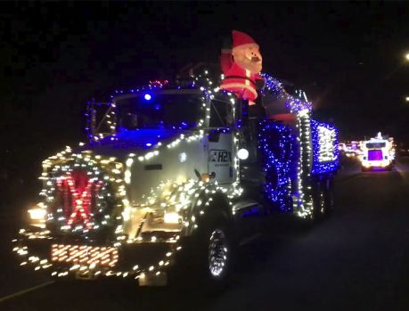 Natal de Luz terá desfile de grandes e médios veículos Natal de Luz terá desfile de grandes e médios veículos