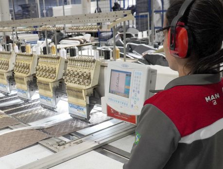 Indústria é a campeã na geração de empregos em Umuarama Indústria é a campeã na geração de empregos em Umuarama