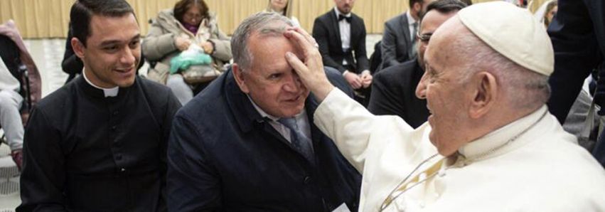 O PAPA ABENÇOOU UMUARAMENSE! 