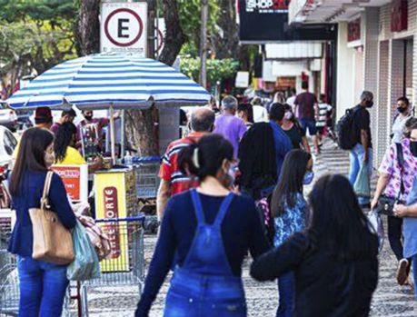 Sem folia e sem feriado, Umuarama vai trabalhar no Carnaval... Sem folia e sem feriado, Umuarama vai trabalhar no Carnaval...