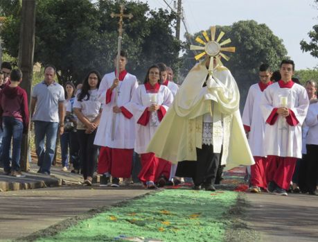 Neste feriado tem procissão de Corpus Christi em Umuarama Neste feriado tem procissão de Corpus Christi em Umuarama