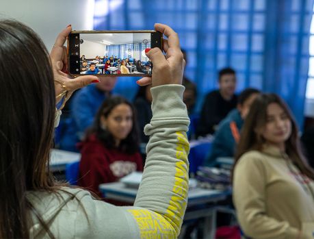 Escolas cada vez mais modernas e seguras no Paraná! Escolas cada vez mais modernas e seguras no Paraná!