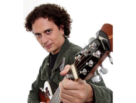 O famoso comediante Fabiano Cambota vem a Umuarama na sexta-feira (11) O famoso comediante Fabiano Cambota vem a Umuarama na sexta-feira (11)