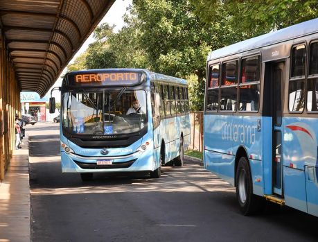 TRANSPORTE URBANO TEM ÔNIBUS ATÉ AS 23H 