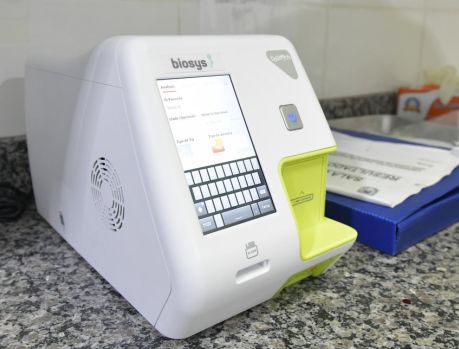 PRONTO ATENDIMENTO A PACIENTES CARDÍACOS PRONTO ATENDIMENTO A PACIENTES CARDÍACOS