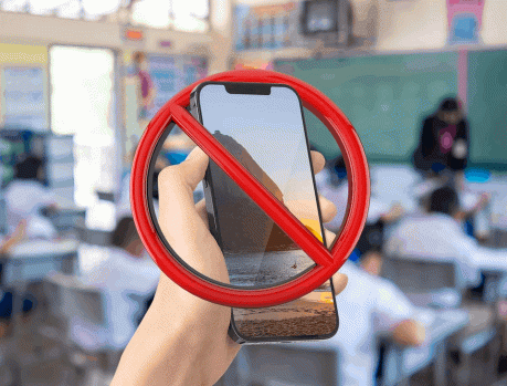 PROIBIDO O USO DE CELULAR EM ESCOLAS DO PARANÁ! PROIBIDO O USO DE CELULAR EM ESCOLAS DO PARANÁ!