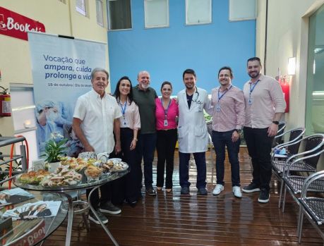 MÉDICOS DO HOSPITAL CEMIL SÃO HOMENAGEADOS COM CAFÉ DA MANHÃ MÉDICOS DO HOSPITAL CEMIL SÃO HOMENAGEADOS COM CAFÉ DA MANHÃ