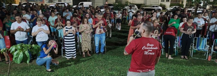 EMOCIONANTE TERÇO DAS ROSAS