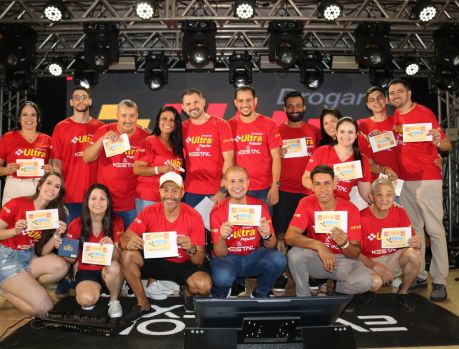 MUITA ALEGRIA, EMOÇÃO E DELÍCIAS NO JANTAR DA ULTRAPOPULAR! MUITA ALEGRIA, EMOÇÃO E DELÍCIAS NO JANTAR DA ULTRAPOPULAR!