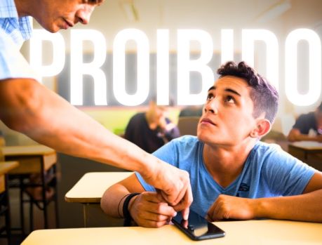 AGORA É LEI: CELULARES PROIBIDOS NAS ESCOLAS! AGORA É LEI: CELULARES PROIBIDOS NAS ESCOLAS!
