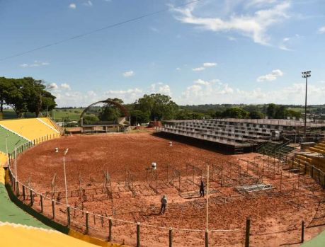 RURAL PREPARA A EDIÇÃO HISTÓRICA DA EXPO UMUARAMA RURAL PREPARA A EDIÇÃO HISTÓRICA DA EXPO UMUARAMA