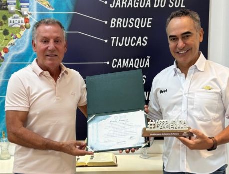 MENÇÃO HONROSA DA ASSEMBLEIA LEGISLATIVA DO PARANÁ HOMENAGEIA GRUPO UVEL MENÇÃO HONROSA DA ASSEMBLEIA LEGISLATIVA DO PARANÁ HOMENAGEIA GRUPO UVEL