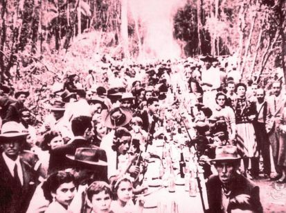 A PRIMEIRA FESTA NA CIDADE ACONTECEU NO MEIO DA FLORESTA!