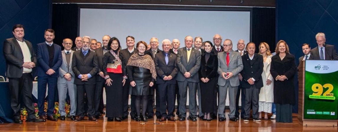 ASSOCIAÇÃO MÉDICA DO PARANÁ COMEMORA 92 ANOS DE FUNDAÇÃO 