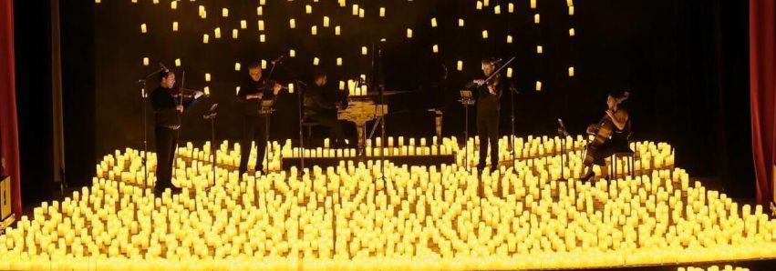 UM MEGA SHOW DE ROCK À LUZ DE CENTENAS DE VELAS!!! UM MEGA SHOW DE ROCK À LUZ DE CENTENAS DE VELAS!!!