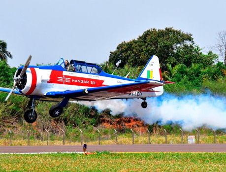 UMA MULTIDÃO ASSISTIU O ESPETACULAR UMUARAMA AIR SHOW