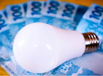 ENERGIA ELÉTRICA FICA MAIS BARATA EM DEZEMBRO