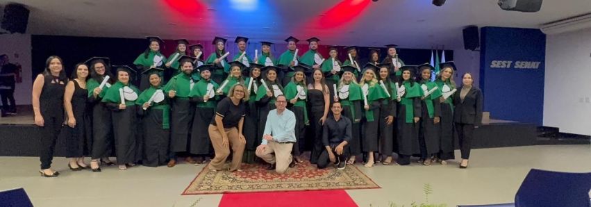 ESCOLA DO CEMIL FORMA A MAIOR TURMA DE TÉCNICOS EM ENFERMAGEM