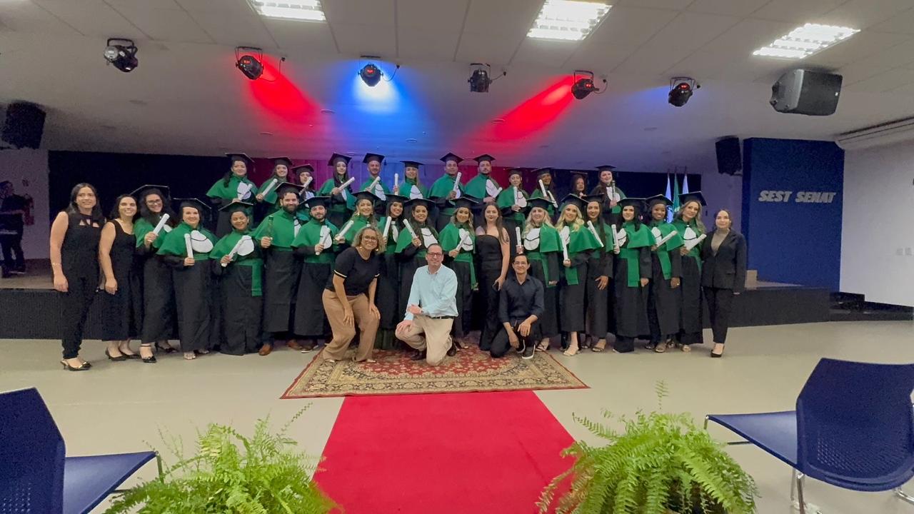 ESCOLA DO CEMIL FORMA A MAIOR TURMA DE TÉCNICOS EM ENFERMAGEM