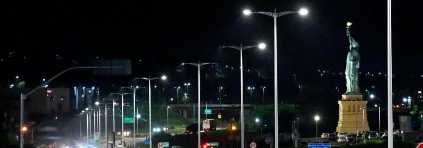 UMUARAMA IMPLANTA LED EM TODA A EXTENSÃO DUPLICADA DA PR-323!