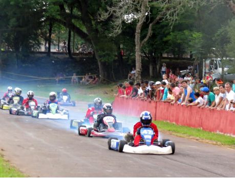 Fim de semana com grande emoções no Kartódromo de Guaíra!   