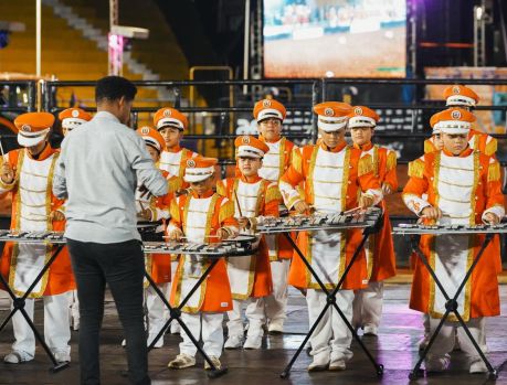 Desfile de fanfarra foi o maior sucesso na Expo Umuarama