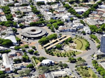 Praça da Bíblia de Umuarama vai virar estacionamento público!
