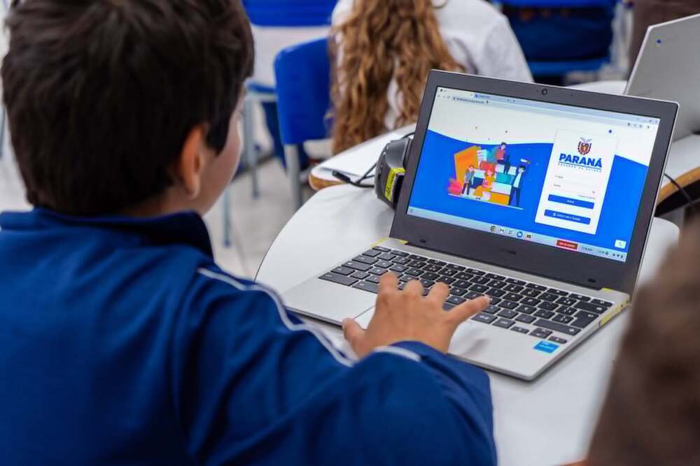 Mais de 100 mil escolas públicas tem internet gratuita