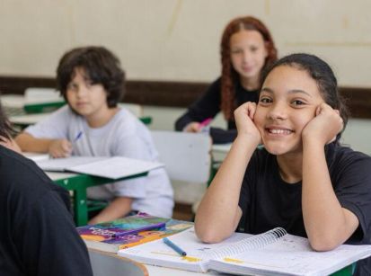 Mais de 1,1 milhão de alunos voltam às aulas no Paraná!