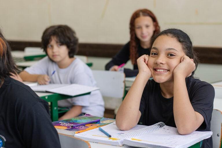 Mais de 1,1 milhão de alunos voltam às aulas no Paraná!