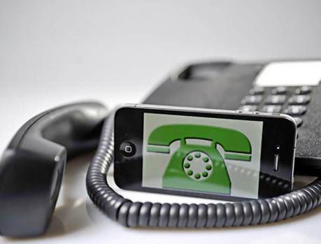 Para cada telefone fixo, o Paraná hoje tem oito celulares   