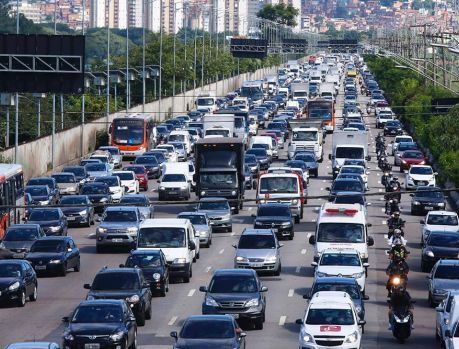 O Paraná tem uma frota com mais de 7 milhões de veículos! O Paraná tem uma frota com mais de 7 milhões de veículos!