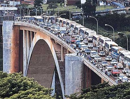 Doença preocupa a fronteira: Paraguai exige certificado de vacina Doença preocupa a fronteira: Paraguai exige certificado de vacina