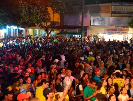 Sucesso: Carnaval de Rua de Ivaté, 3 noites de animada folia! Sucesso: Carnaval de Rua de Ivaté, 3 noites de animada folia!