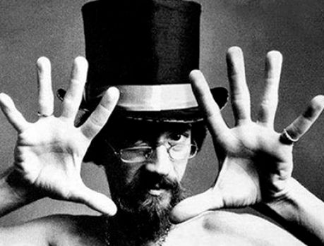 Biografia do roqueiro genial Raul Seixas vai virar filme! Biografia do roqueiro genial Raul Seixas vai virar filme!