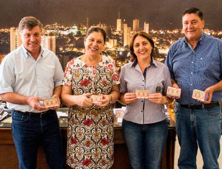 Rural doa 7.500 ingressos do parquinho para escolas! Rural doa 7.500 ingressos do parquinho para escolas!