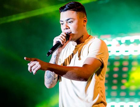 Felipe Araújo conquistou a multidão com mega show! Felipe Araújo conquistou a multidão com mega show!