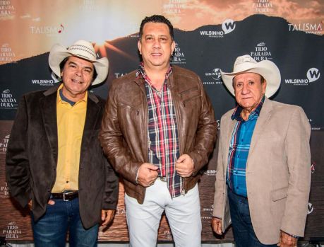 A música caipira está presente na Expo Umuarama: Trio Parada Dura A música caipira está presente na Expo Umuarama: Trio Parada Dura
