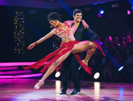 Raissa Santana classificada para a semifinal do Dancing Brasil!