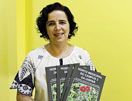 Um livro que ensina a planejar e construir uma horta medicinal Um livro que ensina a planejar e construir uma horta medicinal
