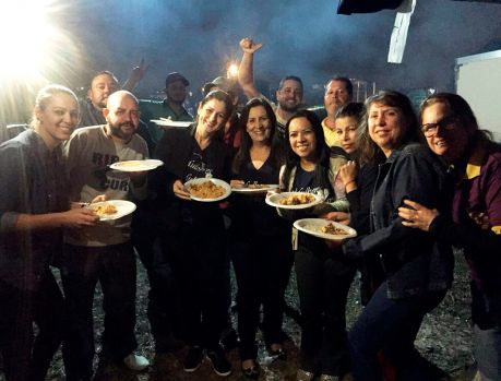 Voluntárias serviram deliciosa galinhada para os caminhoneiros! Voluntárias serviram deliciosa galinhada para os caminhoneiros!